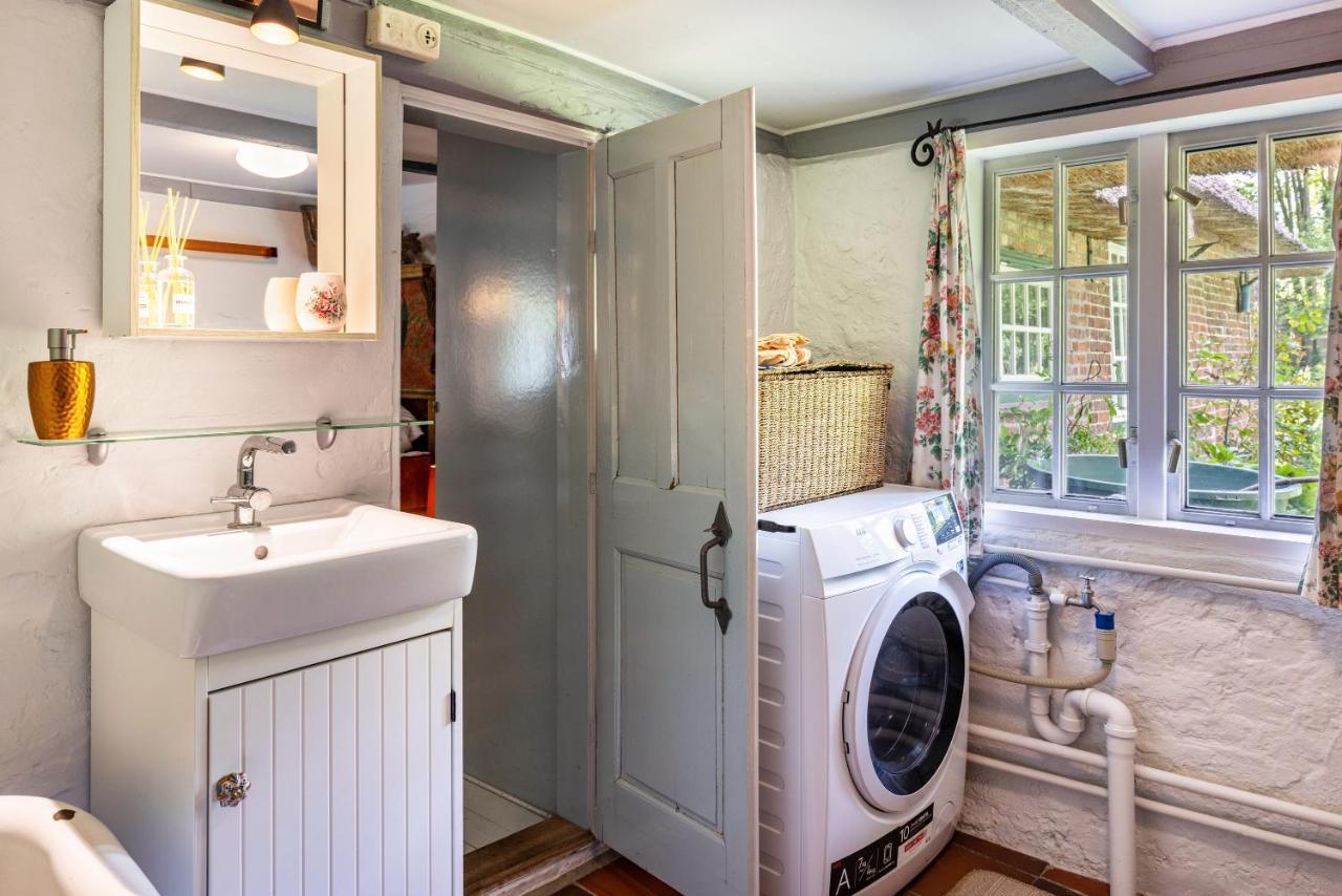 Reetdachhaus Bischoff Apartamento Kuden Exterior foto